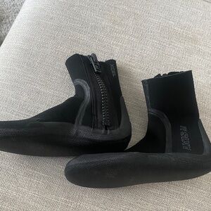 Kids Black Surfing Booties